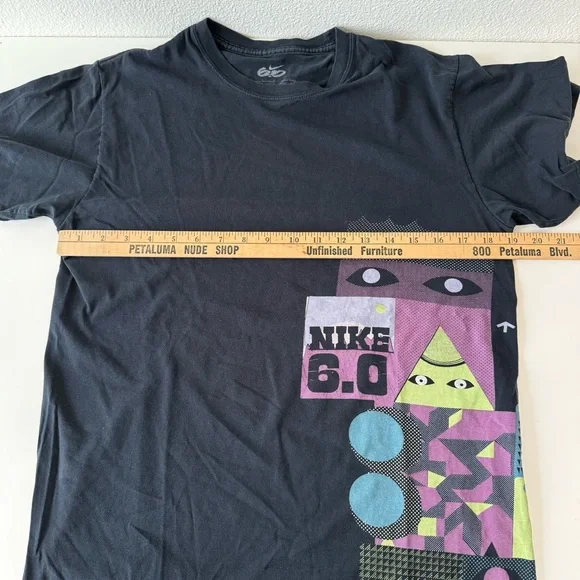 Vintage 2008 Nike SB 6.0 Black Graphic T-Shirt - Men’s Size Medium - Picture 12 of 13